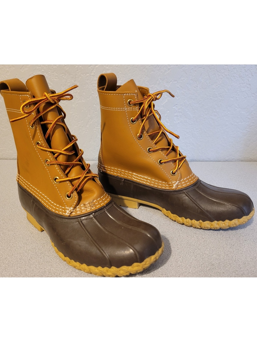 VINTAGE LL BEAN WOMEN'S TAN LEATHER LACE UP DUCK BOOTS, MADE IN USA, SIZE 7 M